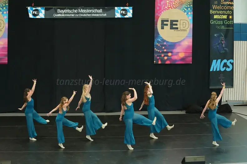 ES-Dance-Squad BM20265 08
