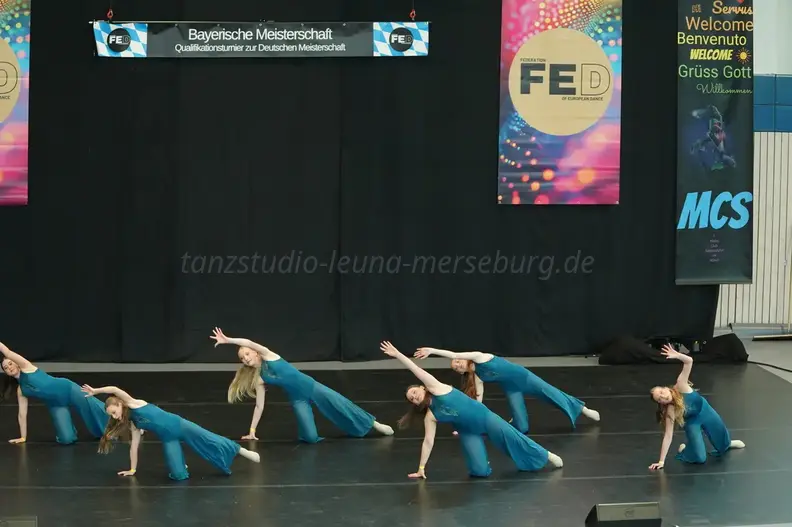 ES-Dance-Squad BM20265 09
