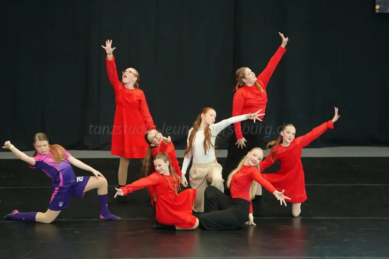 ES-Dance-Squad BM20265 15